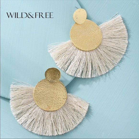 Jewelry - 🌈 statement earrings